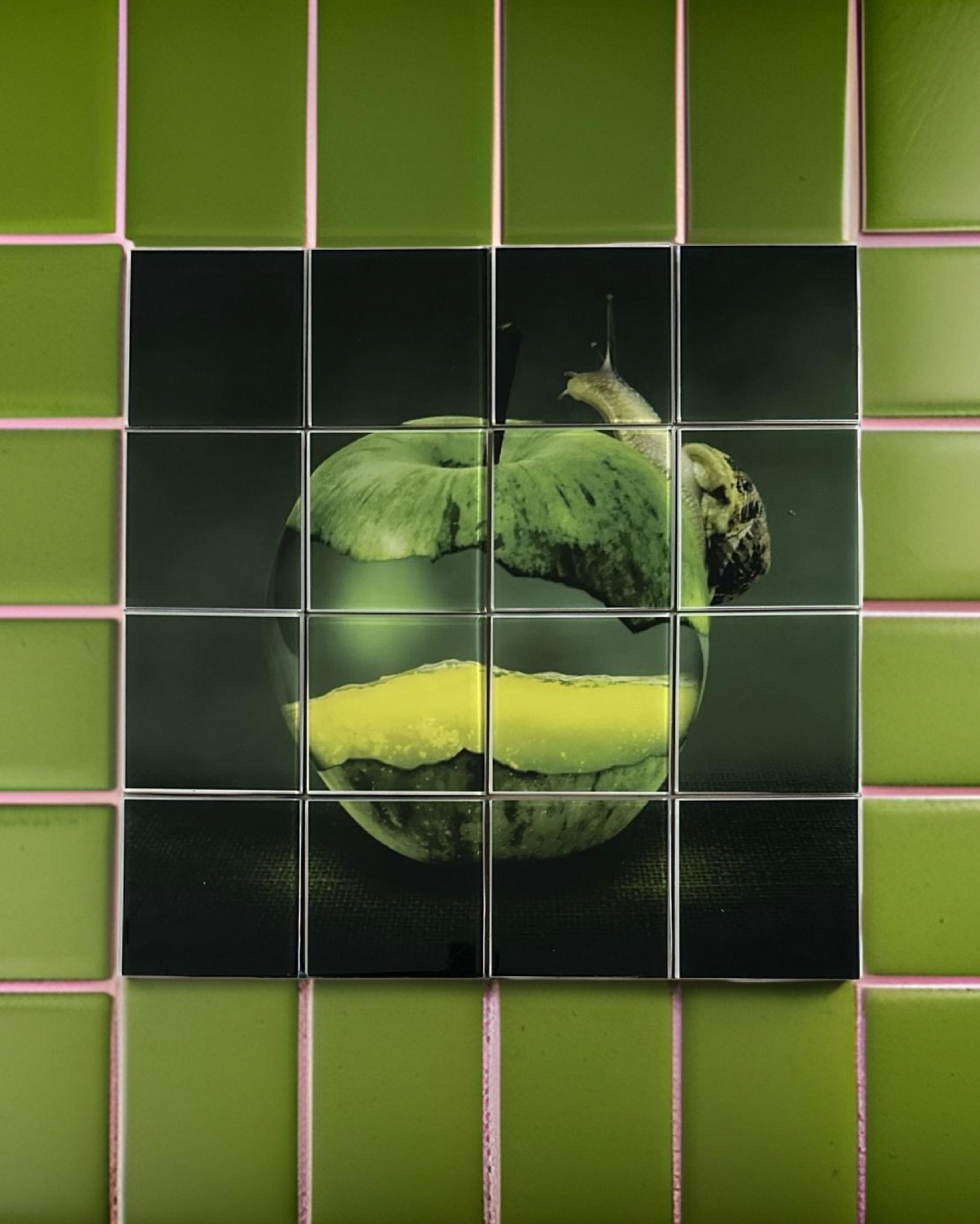 Green Apple • 24”x 24” Epoxy Mosaic (16x Tiles)